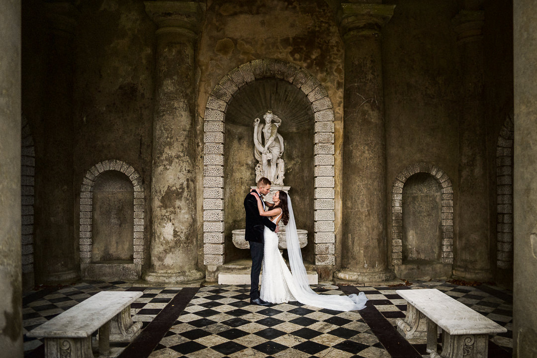 A picture perfect winter wedding at Wotton House